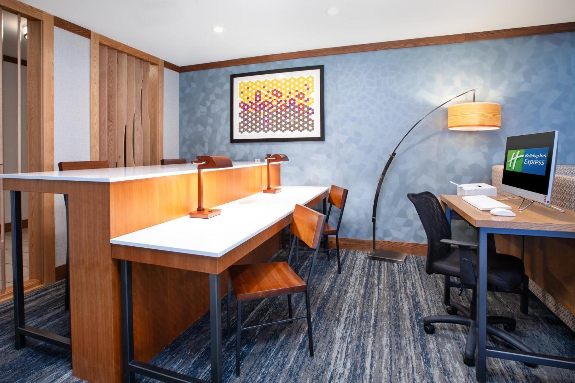 Holiday Inn Express & Suites Buffalo, An Ihg Hotel Dış mekan fotoğraf