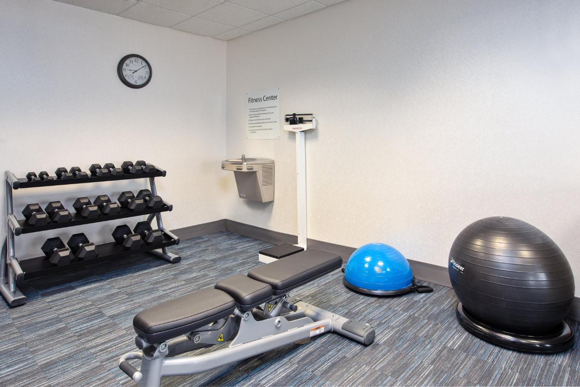 Holiday Inn Express & Suites Buffalo, An Ihg Hotel Dış mekan fotoğraf