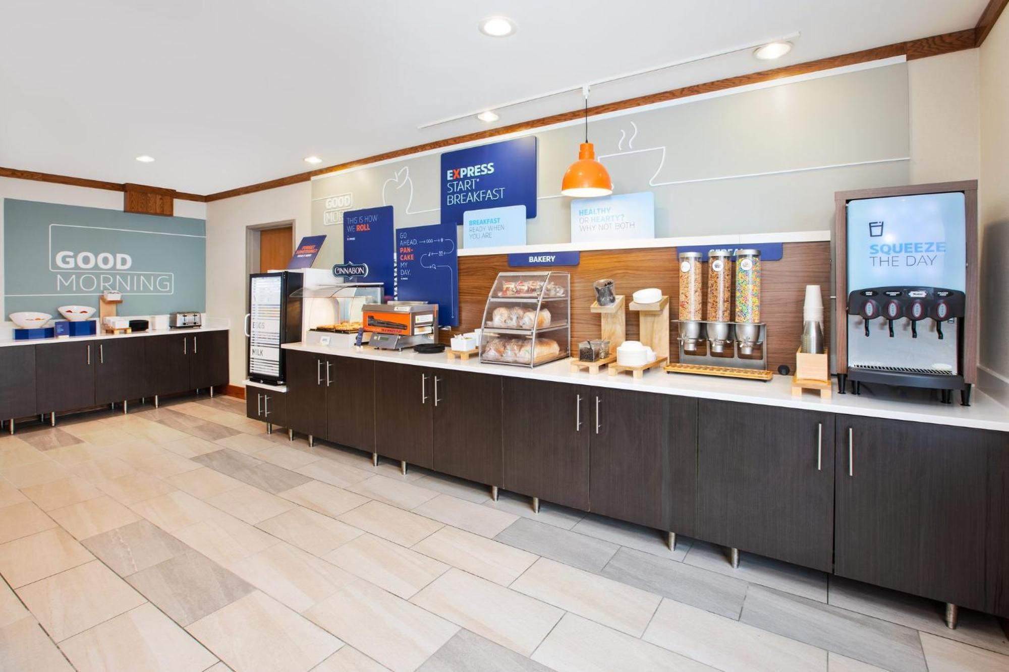 Holiday Inn Express & Suites Buffalo, An Ihg Hotel Dış mekan fotoğraf