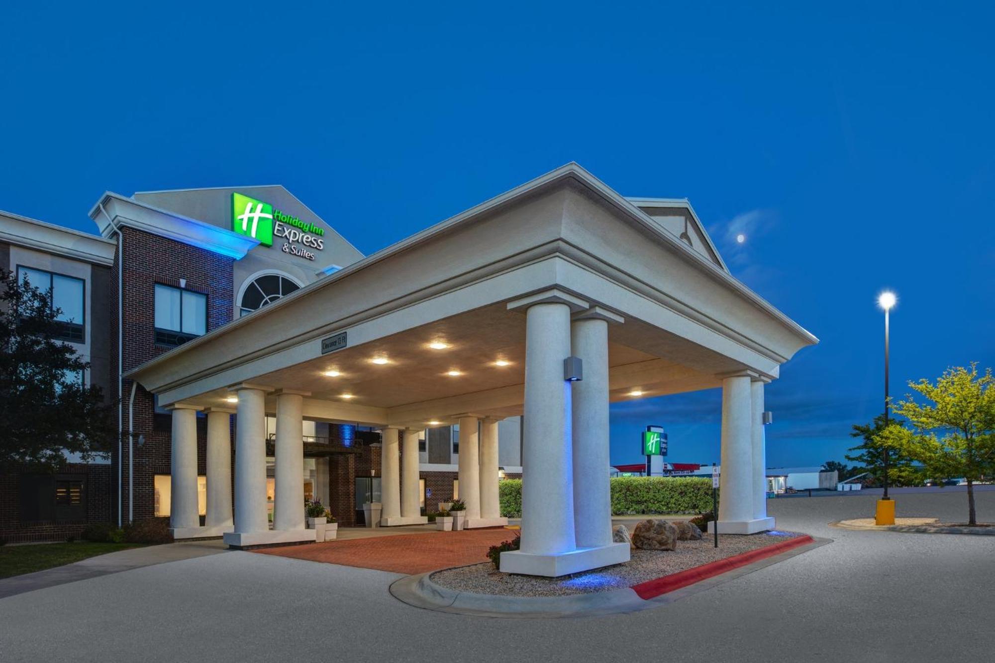 Holiday Inn Express & Suites Buffalo, An Ihg Hotel Dış mekan fotoğraf